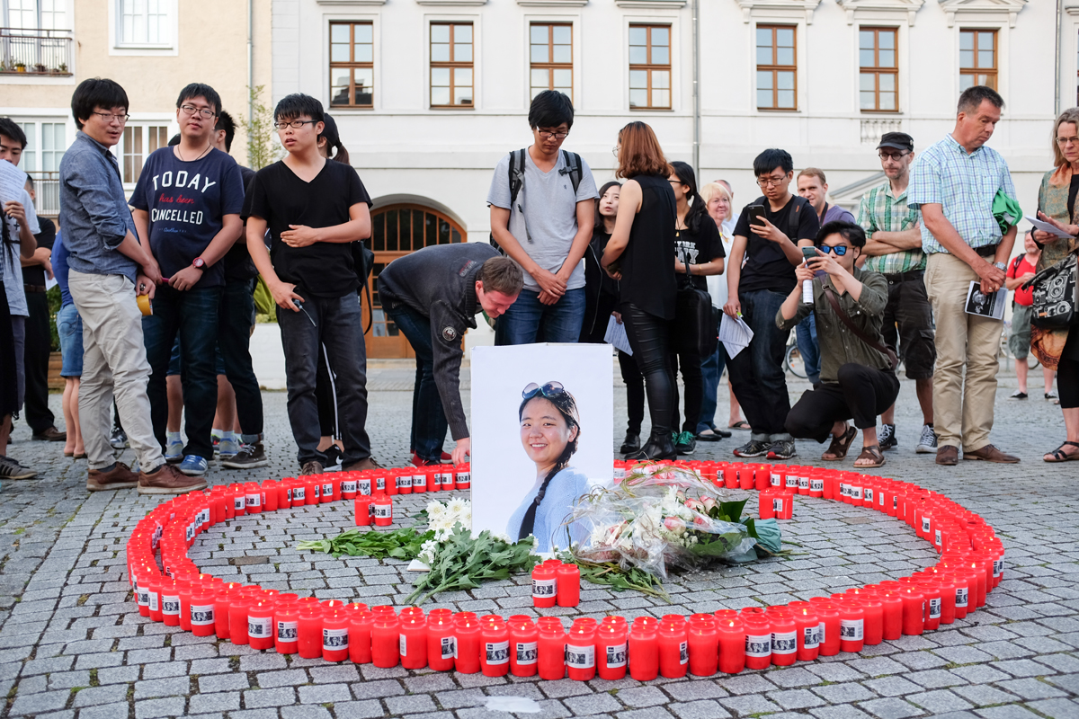 Yangjie Li – Gedenkveranstaltung am Rathaus